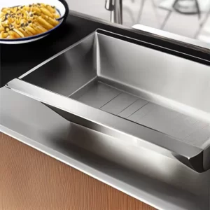 como fregar un escurreplatos de acero inoxidable